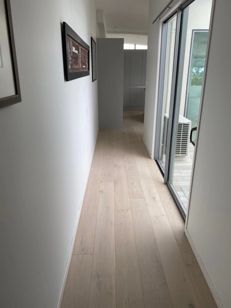How to choose wood flooring when renovating the house,and how to laying for floor.